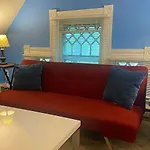 Sleeps 20 6 Bedrooms With 13 Beds Plus Parking And Wifi