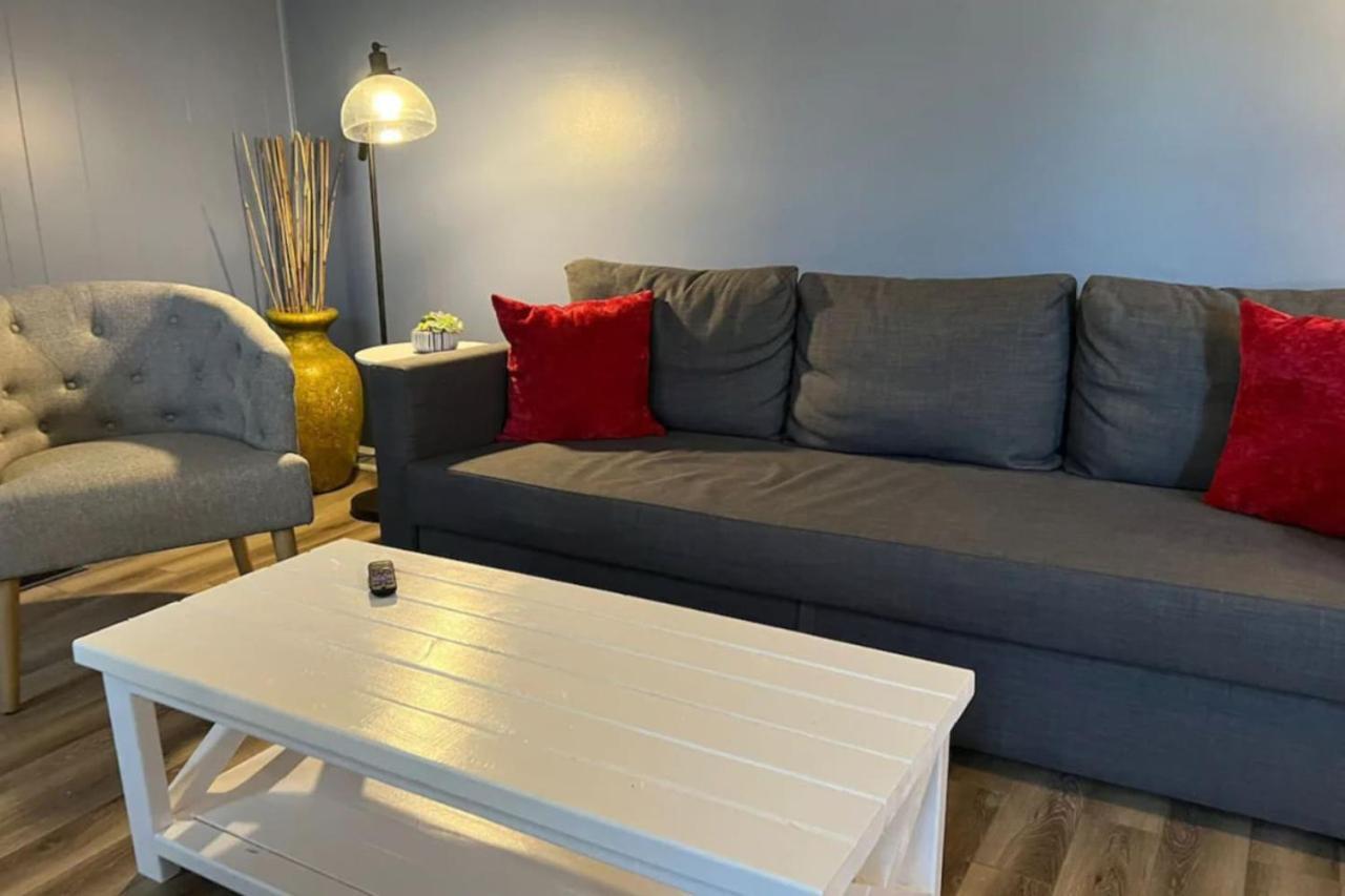 Sleeps 20 6 Bedrooms With 13 Beds Parking And Wifi Holiday home *